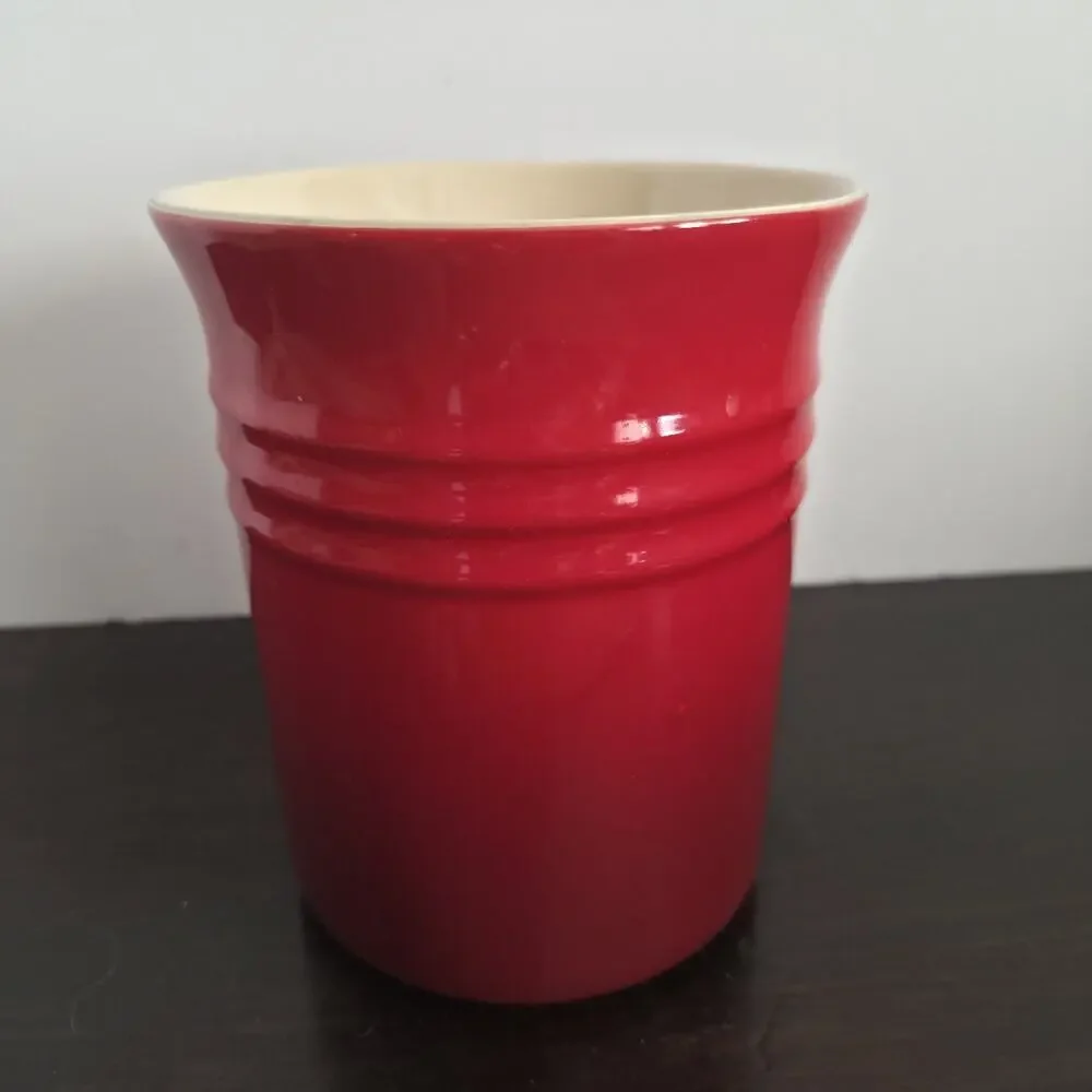 Le Creuset Stonewear Large Utensil Crock Red 6x5 Inch